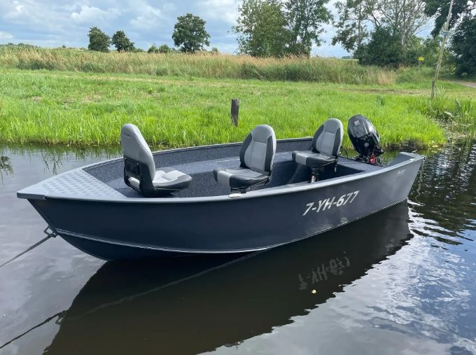 Picture of Qwest Marine RF455